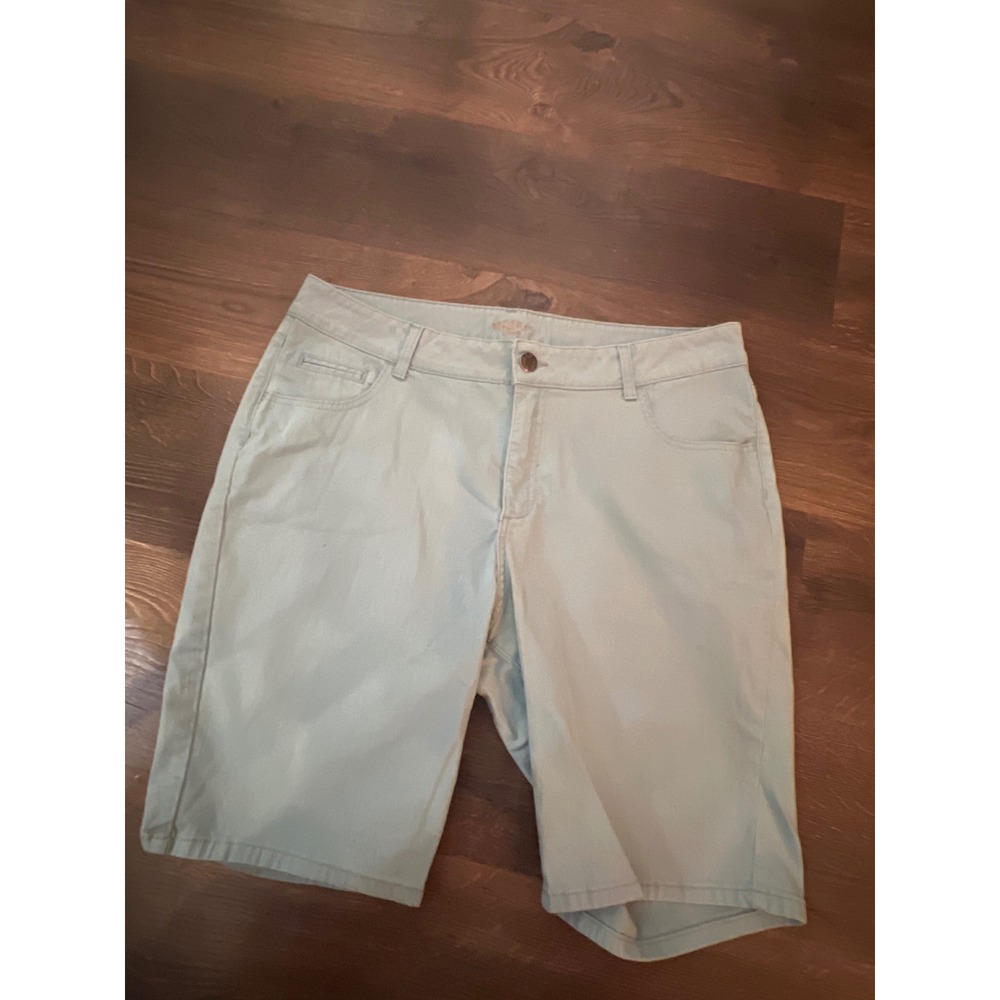 Riders by Lee Womens Bermuda Shorts Sage Green Stretch Plus Size 18WM 159S454